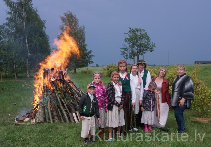 Akcija "Izgaismo Latviju".